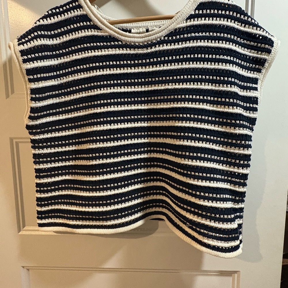 Joie Linen Knit in Dark Blue and Off-White, gold speck sweater vest, XL